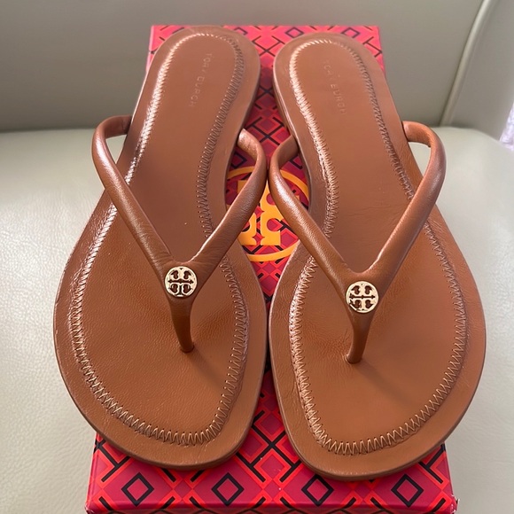 Brand New in Box Tory Burch Chelsea Leather Flip Flop Sandals - Picture 5 of 6